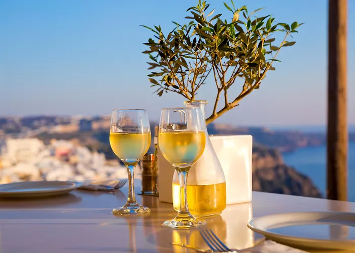 Aqua Luxury Suites By Nomee Hospitality Group