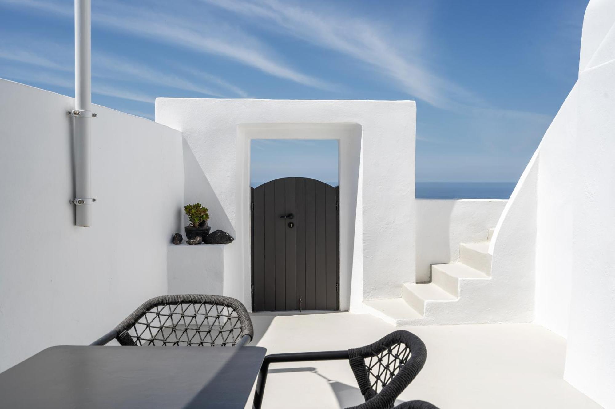 Aqua Luxury By Nomee Hospitality Group