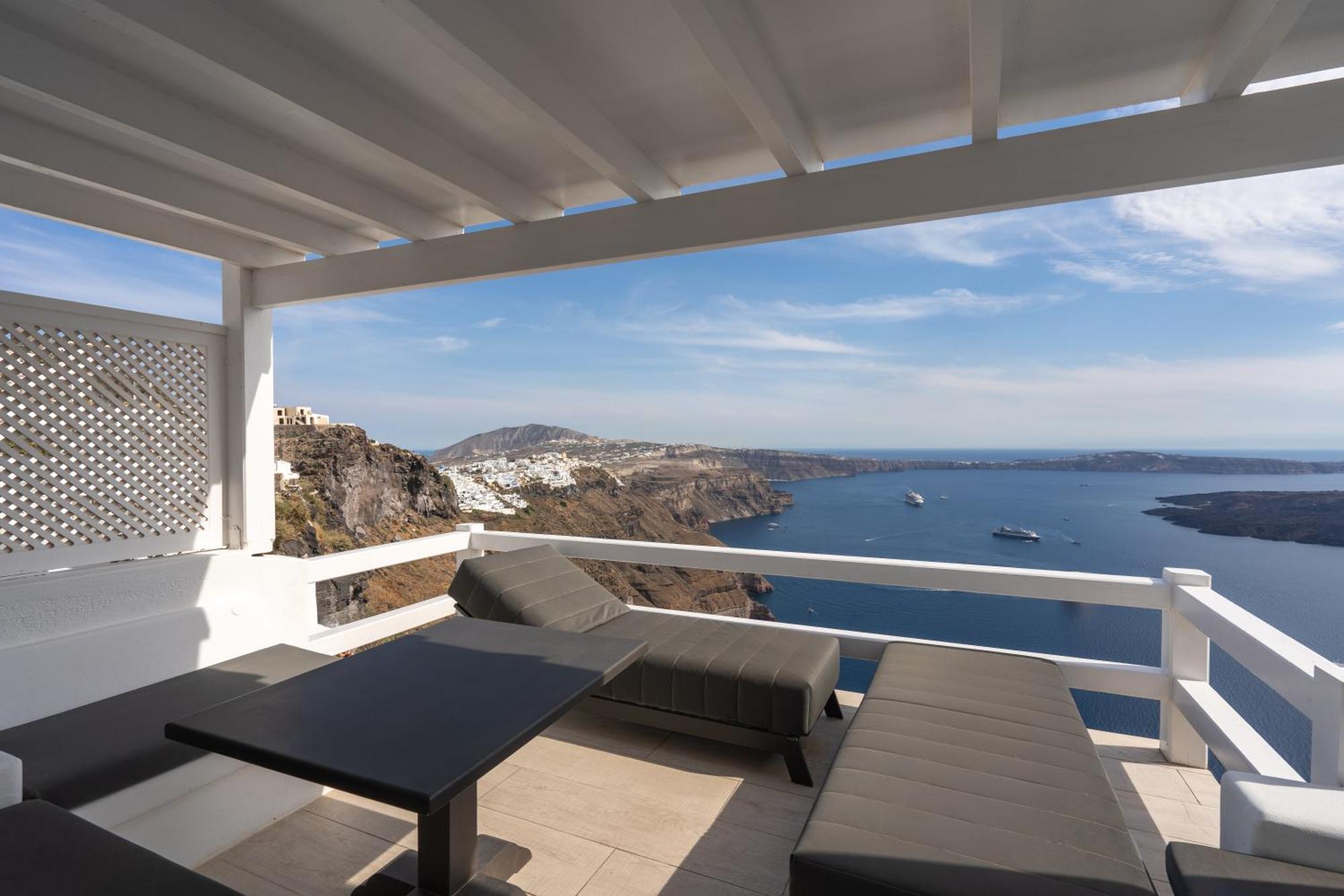 Aqua Luxury By Nomee Hospitality Group