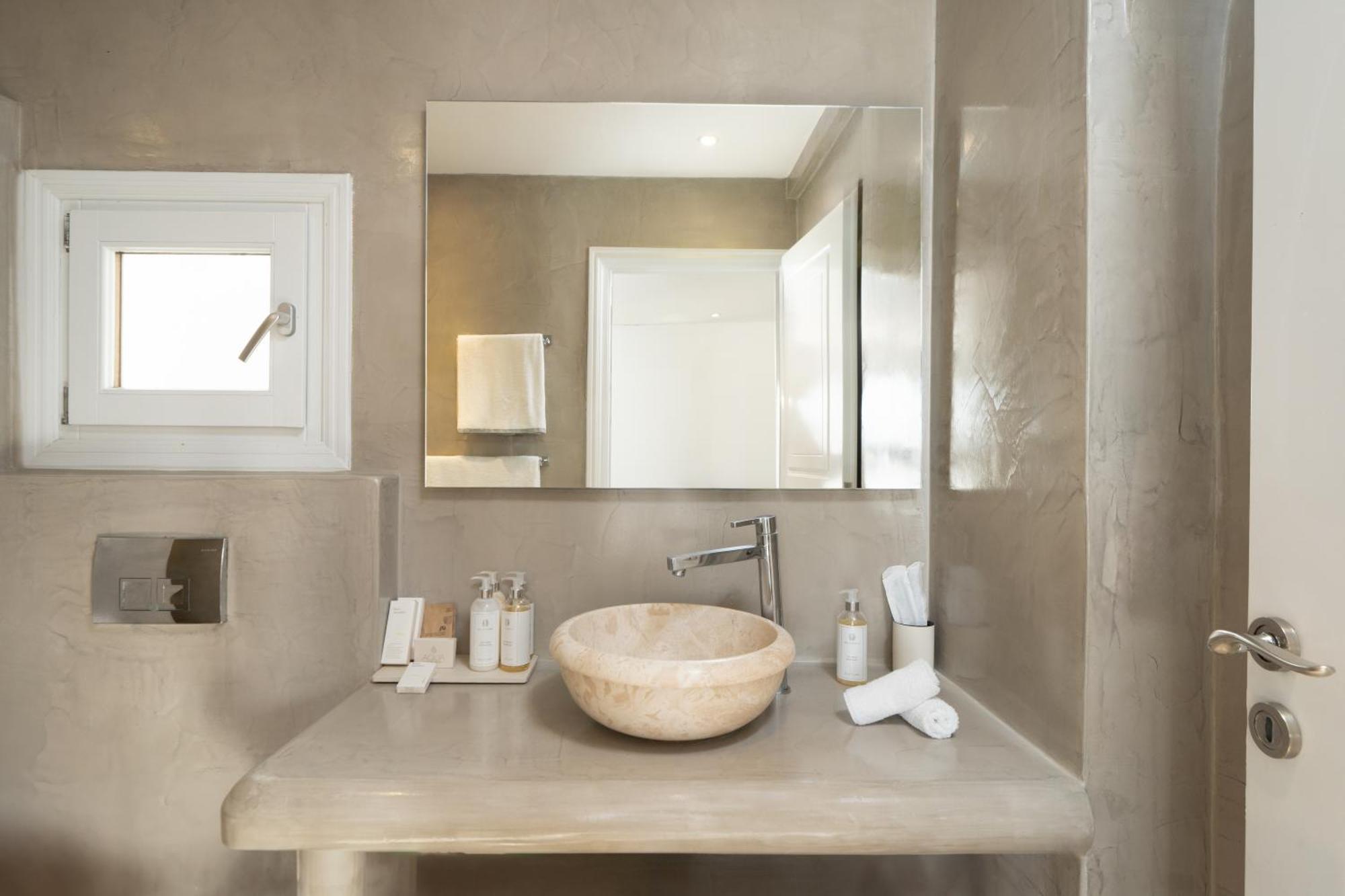 Aqua Luxury By Nomee Hospitality Group 5*